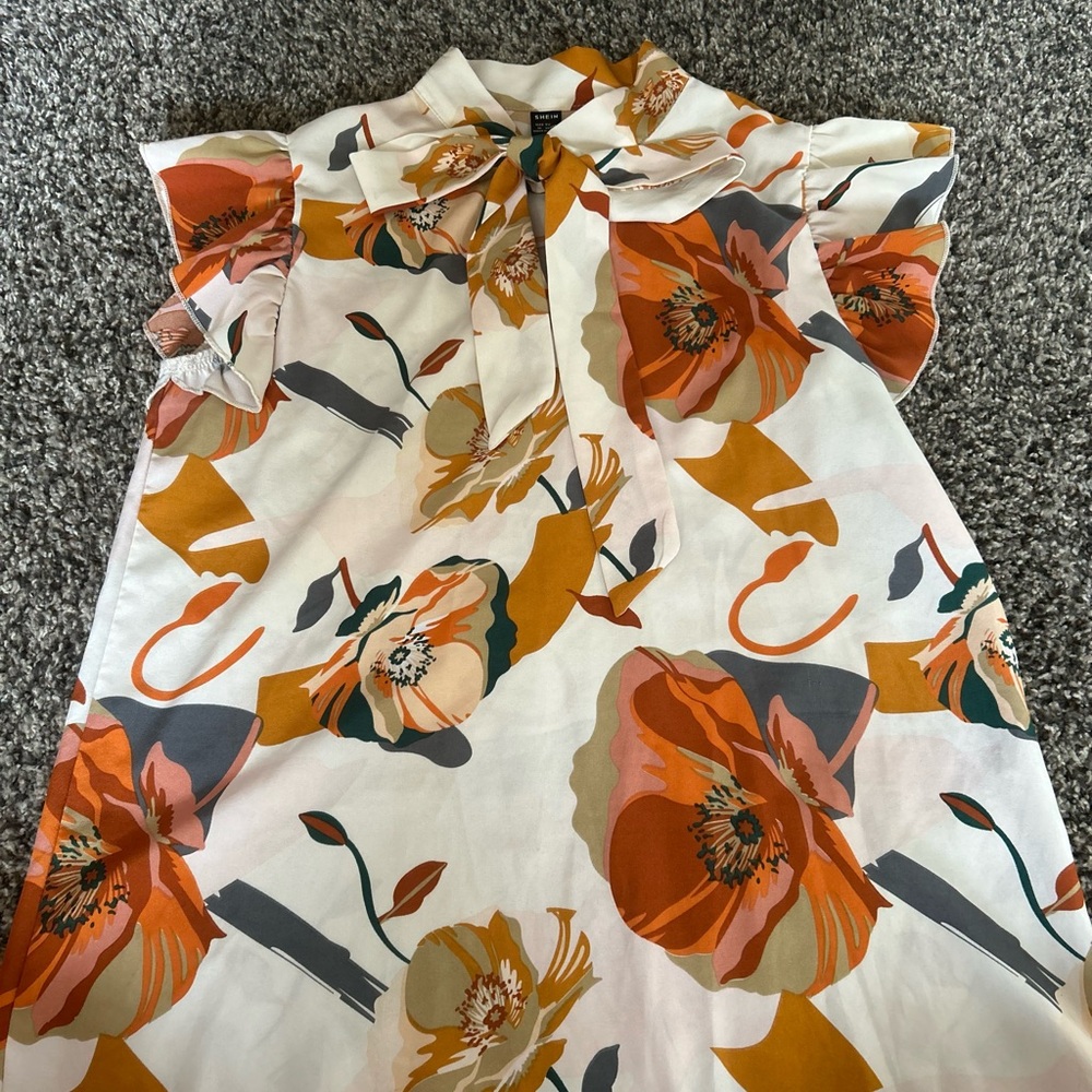 SHEIN Abstract Print Blouse in Earth Tones